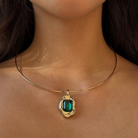 COLLAR CALA EMERALD