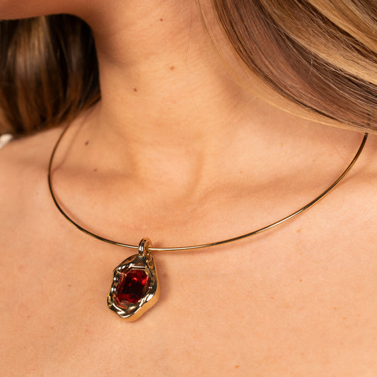 COLLAR CALA SCARLET